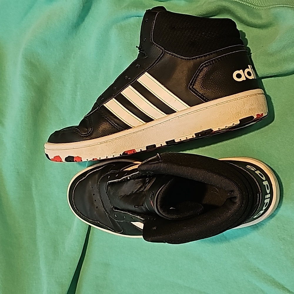 Boys Adidas Sneakers